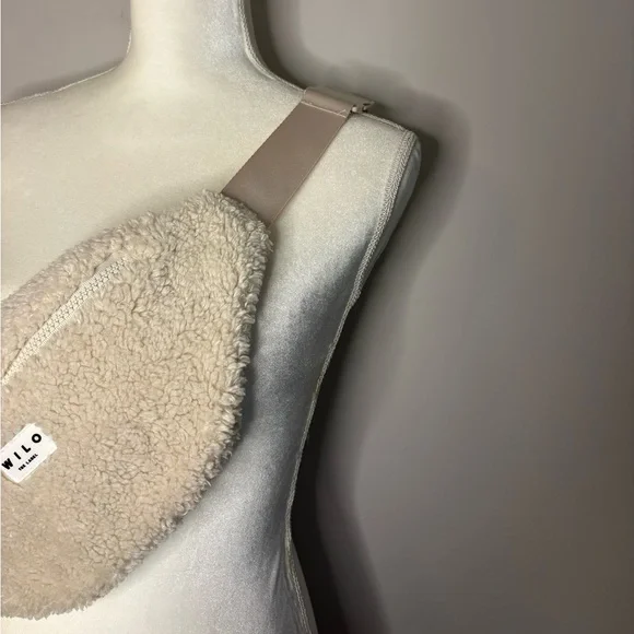 Women’s Wilo the Label cream sherpa belt bag - Picture 3 of 6